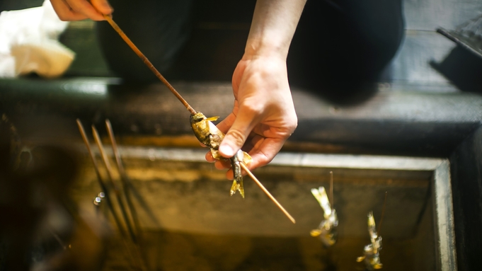 (弐)【四季のごちそう】＜鮎尽くし＞　塩焼き他、和田屋だからこそできる多彩な鮎料理